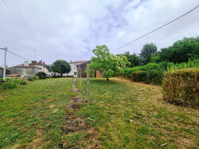 French property for sale in Antigny, Vendée - €125,000 - photo 11
