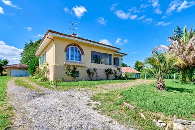 house for sale in Landes