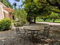 Propriété à vendre à Verquières, Bouches-du-Rhône - 695 000 € - photo n°7