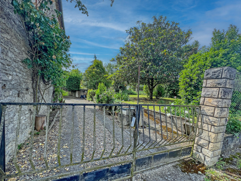French property for sale in Duras, Lot-et-Garonne - €129,000 - photo 9