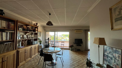 French property for sale in Avignon, Vaucluse - €257,000 - photo 7