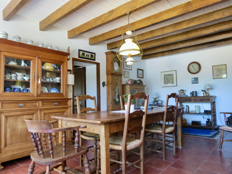 French property for sale in Écoyeux, Charente-Maritime - &#8364;397,999 - photo 3