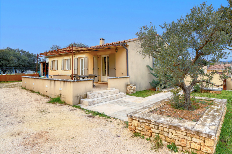 French property for sale in Apt, Vaucluse - €366,000 - photo 1