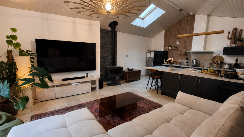French property for sale in Gond-Pontouvre, Charente - €270,000 - photo 3