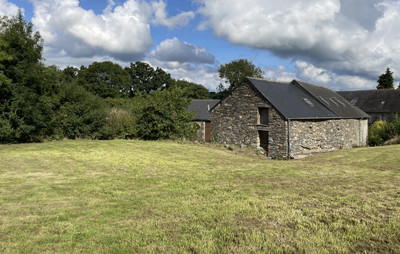 French property for sale in Uzel, Côtes-d'Armor - €66,600 - photo 2