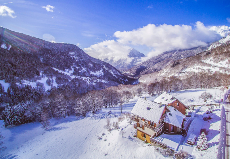 Ski property for sale in Vaujany - €630,000 - photo 3