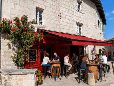 commercial for sale in Charente