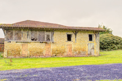 French property for sale in Arzacq-Arraziguet, Pyrénées-Atlantiques - €275,000 - photo 9