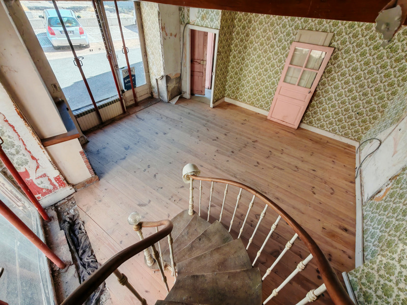 French property for sale in Montaigut, Puy-de-Dôme - €39,000 - photo 9