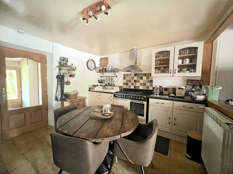French property for sale in La Celle-Dunoise, Creuse - €161,320 - photo 2