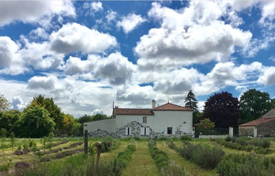 Maison à vendre à La Laigne, Charente-Maritime, Poitou-Charentes, avec Leggett Immobilier