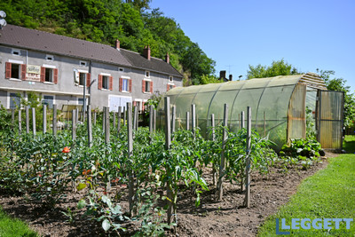 French property for sale in Montreuillon, Nièvre - €195,000 - photo 1