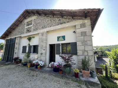 French property for sale in Lessac, Charente - €439,400 - photo 4