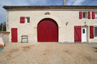 French property for sale in Romazières, Charente-Maritime - €215,053 - photo 9