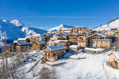 Ski property for sale in  - 2 200 000 €