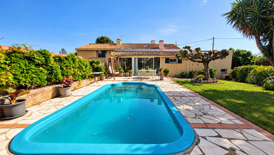 French property for sale in Villelongue-de-la-Salanque, Pyrénées-Orientales - €399,000 - photo 1