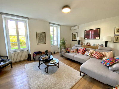 French property for sale in Cognac, Charente - €397,500 - photo 2