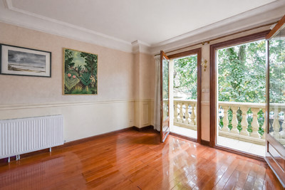 French property for sale in Saint-Maur-des-Fossés, Val-de-Marne - €1,495,000 - photo 1