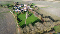 Maison à vendre à Poullignac, Charente - 449.950 € - photo 1