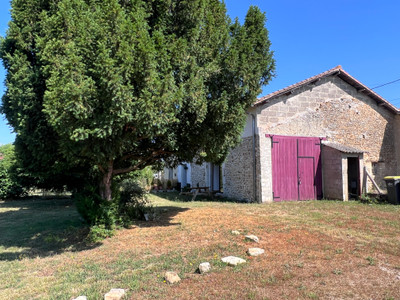 French property for sale in Genouillé, Vienne - €88,000 - photo 7