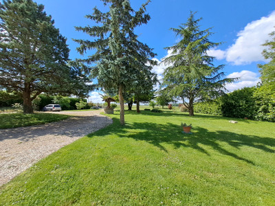 French property for sale in Villefagnan, Charente - €499,000 - photo 13