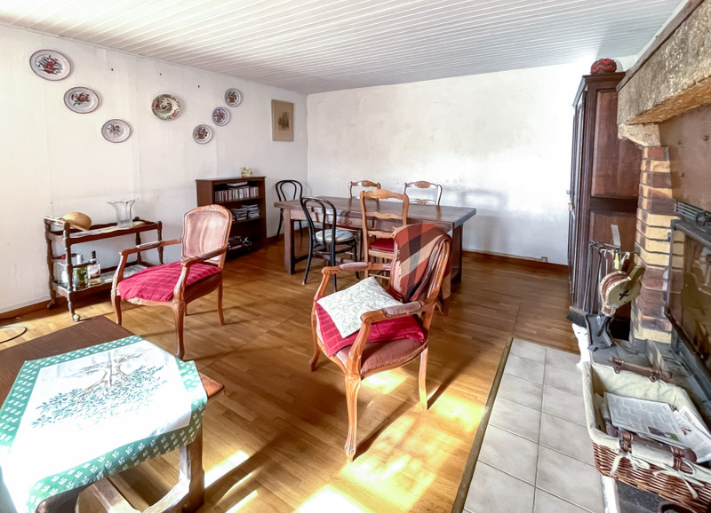 French property for sale in Saint-Gilles-Pligeaux, Côtes-d'Armor - €100,000 - photo 3