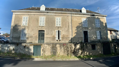 Maison à vendre à Lussac-les-Églises, Haute-Vienne, Limousin, avec Leggett Immobilier Maison à vendre à Lussac-les-Églises, Haute-Vienne, Limousin, avec Leggett Immobilier