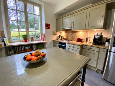 Exceptional property comprising a manor house, five gites, swimming pool and manicured gardens near Sarlat