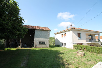 French property for sale in Les Pins, Charente - €147,150 - photo 1