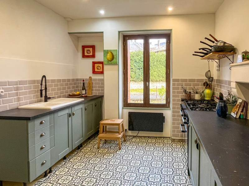 French property for sale in Pleuville, Charente - €199,950 - photo 4