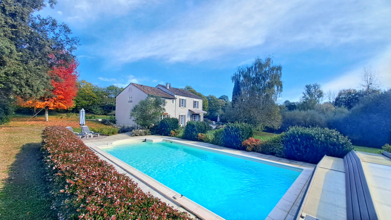 Propriété à vendre à Abjat-sur-Bandiat, Dordogne - 399 999 €
