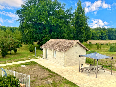 French property for sale in Lorignac, Charente-Maritime - €500,000 - photo 3