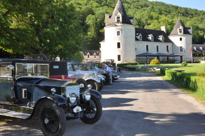 Attractive 4 star working hotel/restaurant in the heart of the Perigord noir 
