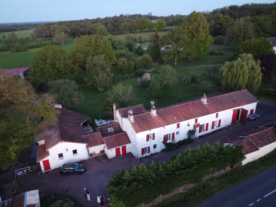 Maison à vendre à Saulgé, Vienne, Poitou-Charentes, avec Leggett Immobilier