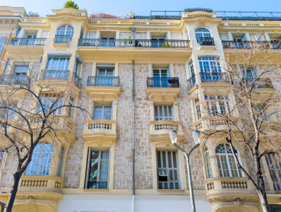 French property for sale in Nice, Alpes-Maritimes - €990,000 - photo 14