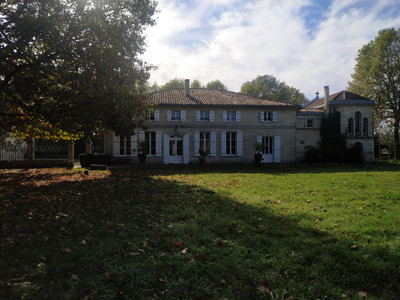 Domain of 3.5hectares with bourgeois house, janitor's house, outbuildings, garage, pool
