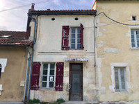 Maison à Villebois-Lavalette, Charente - photo 2
