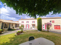 Propriété à vendre à Saint-Pompain, Deux-Sèvres - 280 000 € - photo n°3