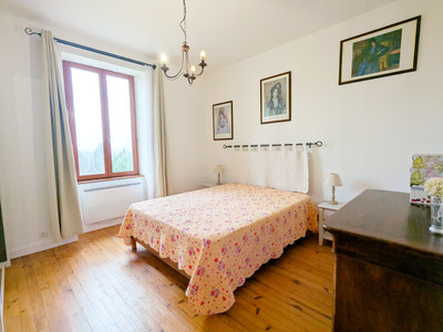 French property for sale in Arnac-Pompadour, Corrèze - €275,000 - photo 4