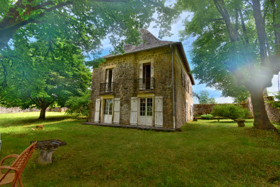 French property for sale in Yssandon, Corrèze - €317,790 - photo 1