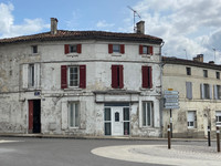Immeuble à vendre à Jarnac, Charente - 339 200 € - photo 2
