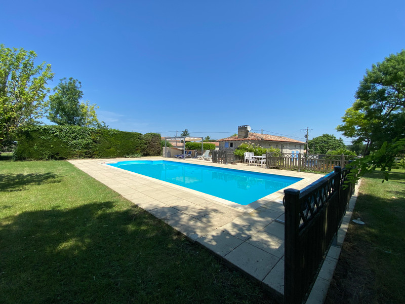 Propriété à vendre à Messac, Charente-Maritime - 308 000 €