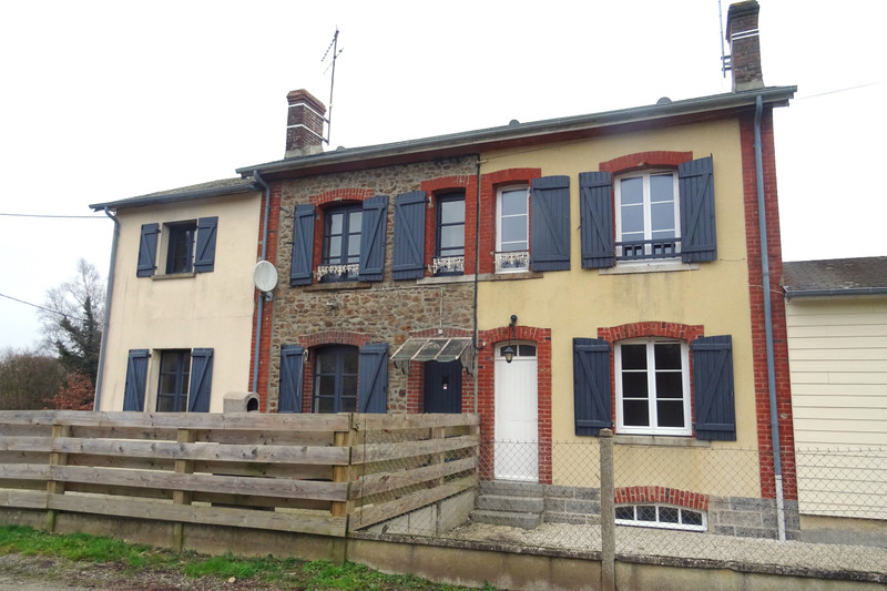 French property for sale in La Selle-la-Forge, Orne - €115,000 - photo 2