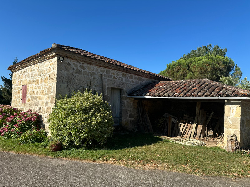 French property for sale in Prayssas, Lot-et-Garonne - €369,600 - photo 4
