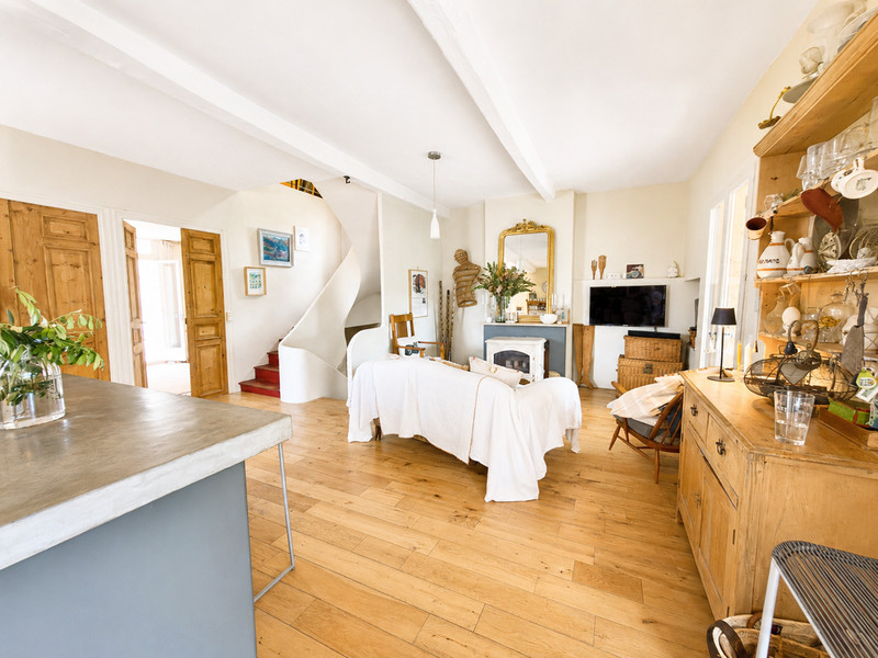 French property for sale in Pouzolles, Hérault - €380,000 - photo 5