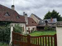 Maison à vendre à Anjouin, Indre - 240.000 € - photo 1