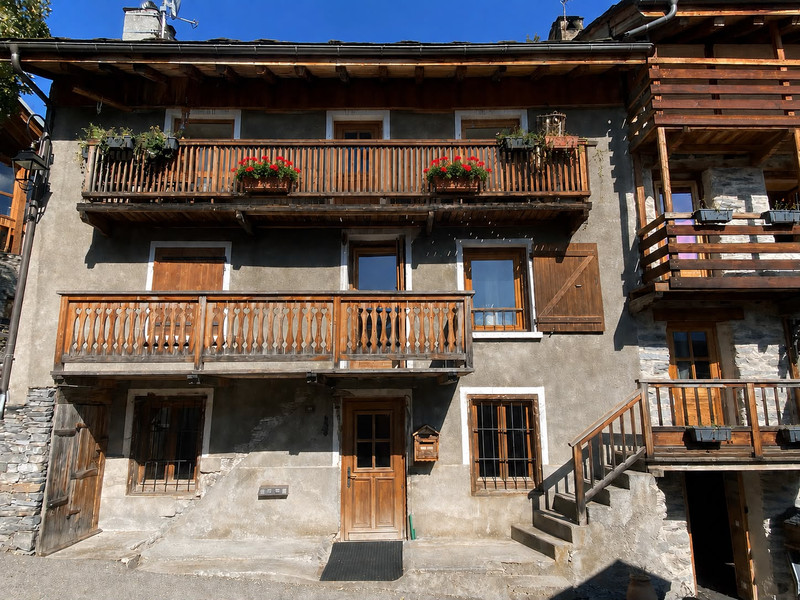 French property for sale in Sainte-Foy-Tarentaise, Savoie - €585,000 - photo 1