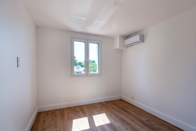 French property for sale in Nice, Alpes-Maritimes - €465,000 - photo 8