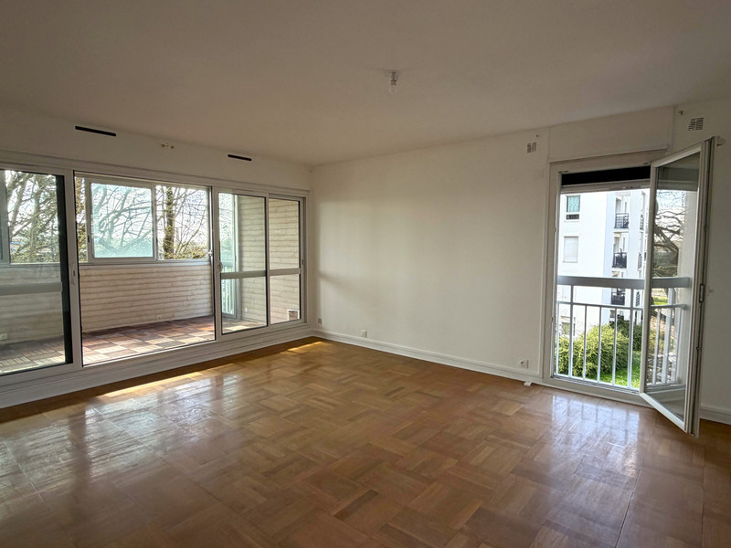 French property for sale in Vélizy-Villacoublay, Yvelines - €299,000 - photo 1