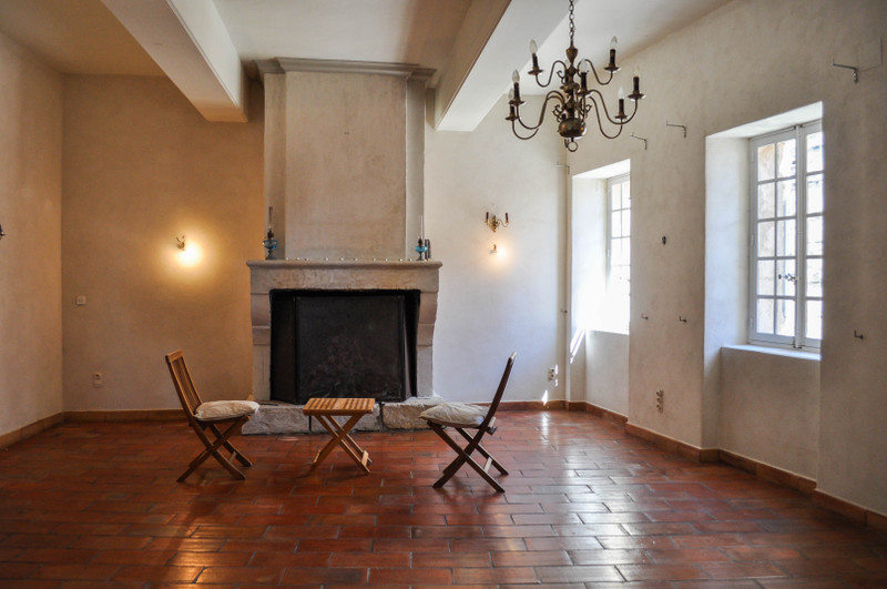 French property for sale in Saint-Michel-l'Observatoire, Alpes-de-Hautes-Provence - &#8364;575,000 - photo 7